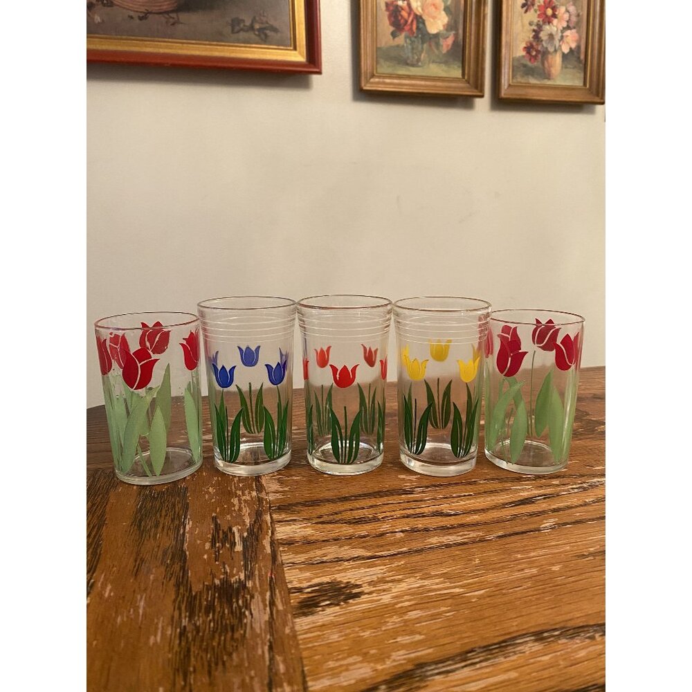 Vintage 1950's Swanky Swig Glasses Set Of 5 Tulip Pattern Red Blue Yellow Floral